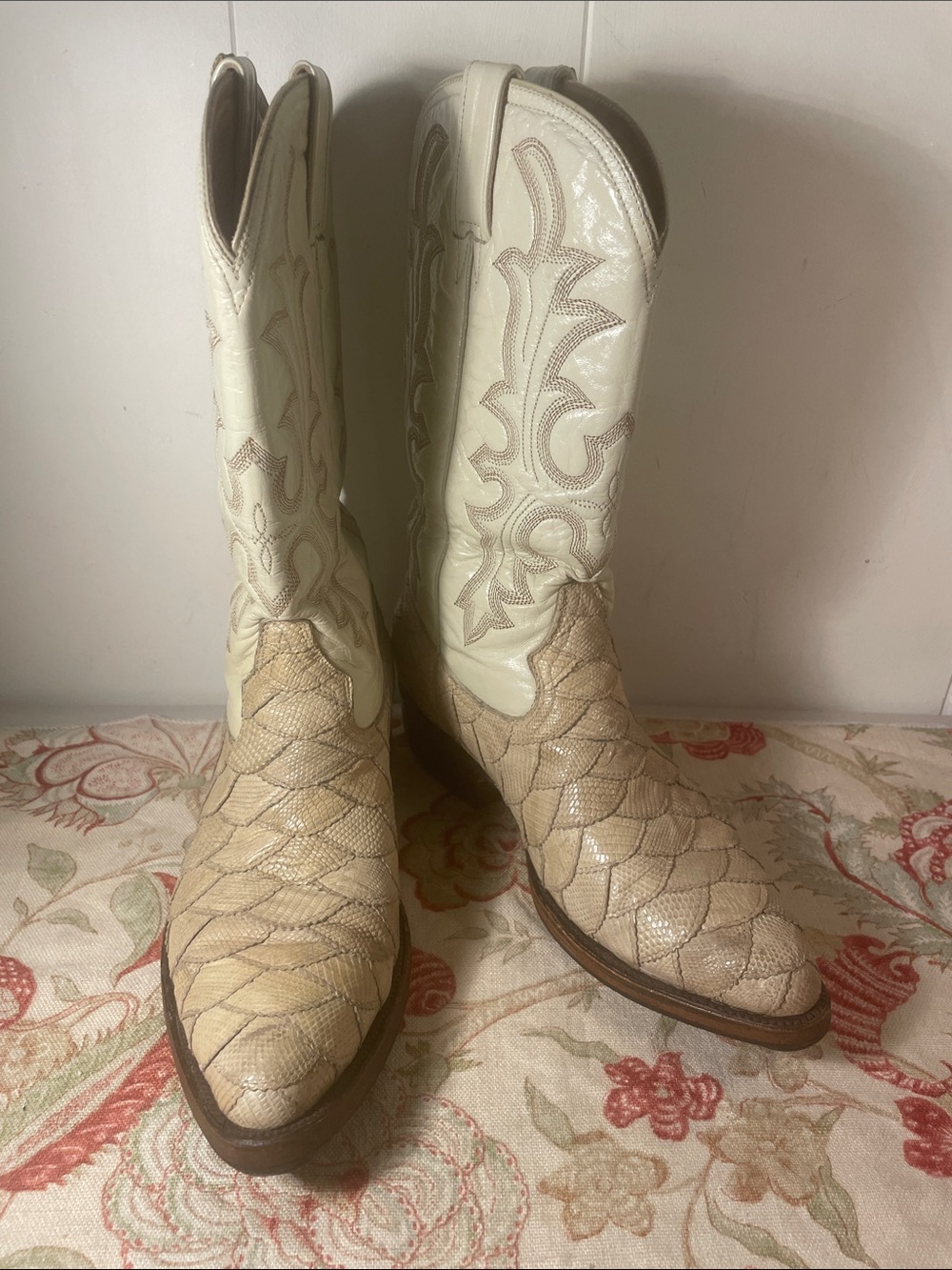 El Vaquero Men's Cream Exotic Leather Western Boots Unisex